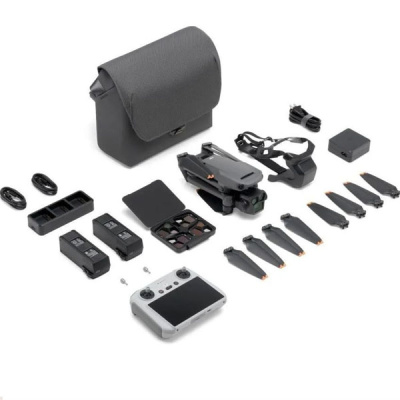 Квадрокоптер DJI Mavic 3 Pro Fly More Combo (DJI RC)